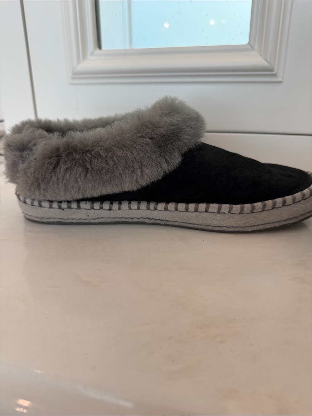 Women’s UGG Wrin Slipper in Gray & Black - Picture 6 of 11